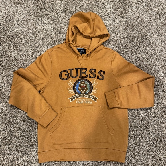 Men’s Guess Sweatshirt Hoodie~Size Medium - Picture 1 of 3